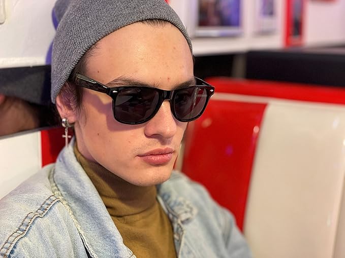Unisex Retro Drifter Sunglasses – UV400 Sport & Travel Shades