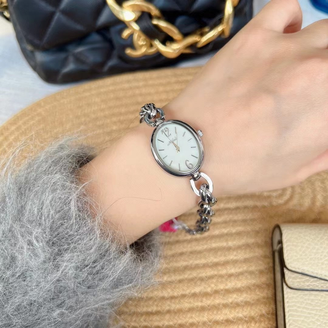 Women’s Gold Oval Hollow Chain Quartz Watch
